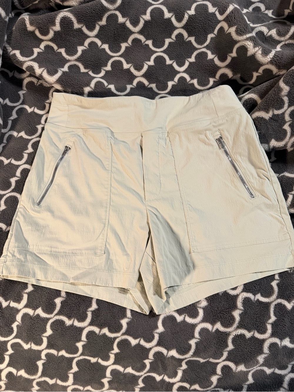 Athleta Trekkie Shorts. Size 2.